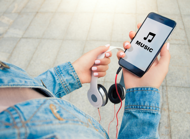 Apple Music, Spotify та YouTube Music блокуватимуть пісні російських виконавців Apple Music, Spotify та YouTube Music блокуватимуть пісні російських виконавців